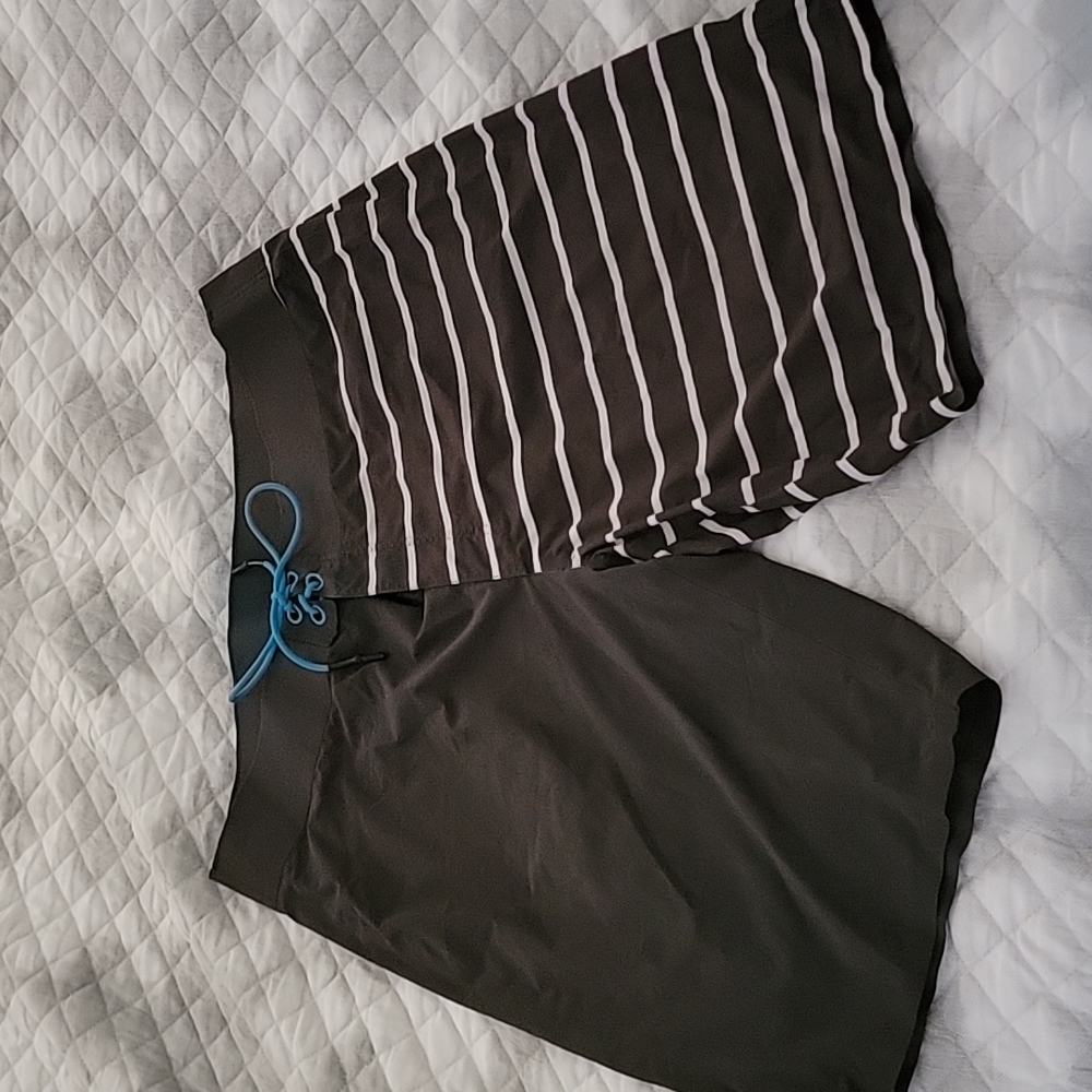 Lululemon men's swimming trunks